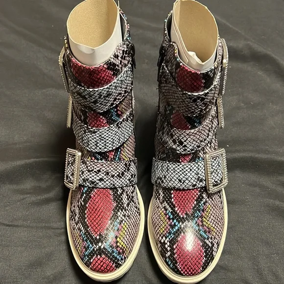 Over ankle high boots - Picture 2 of 7